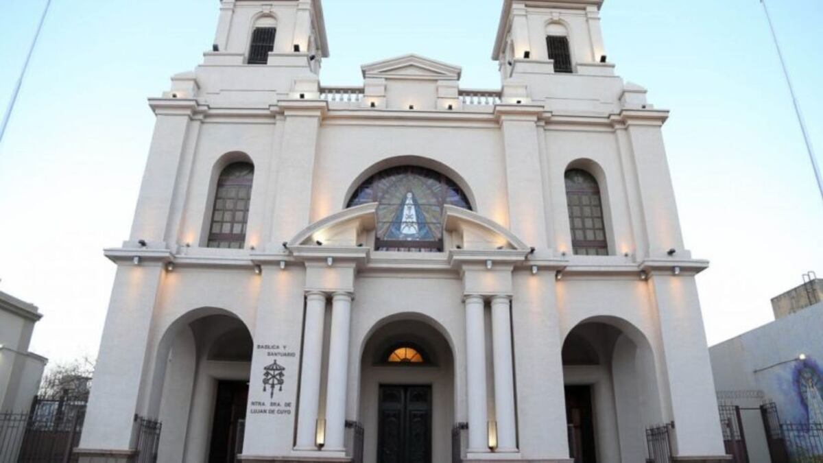 Basílica Nuestra Señora de Luján de Cuyo.