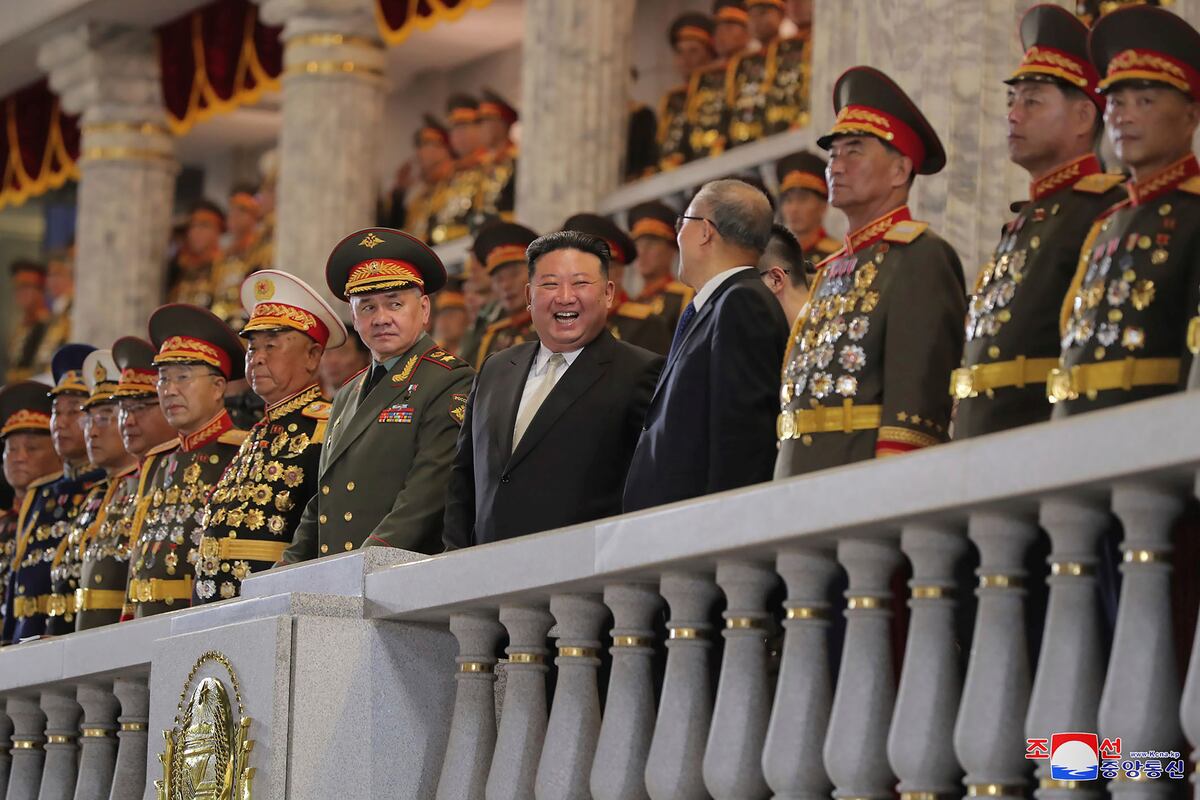 El desfile militar presidido por Kim Jong Un en Corea del Norte.