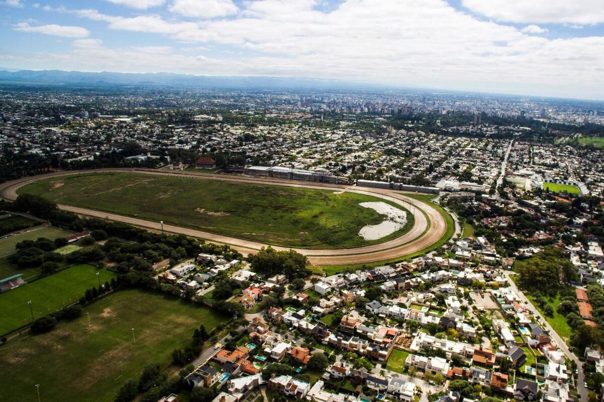 La flamante clínica en la zona sur de Córdoba se encuentra a pasos del Hipódromo. Fuente: Google Images