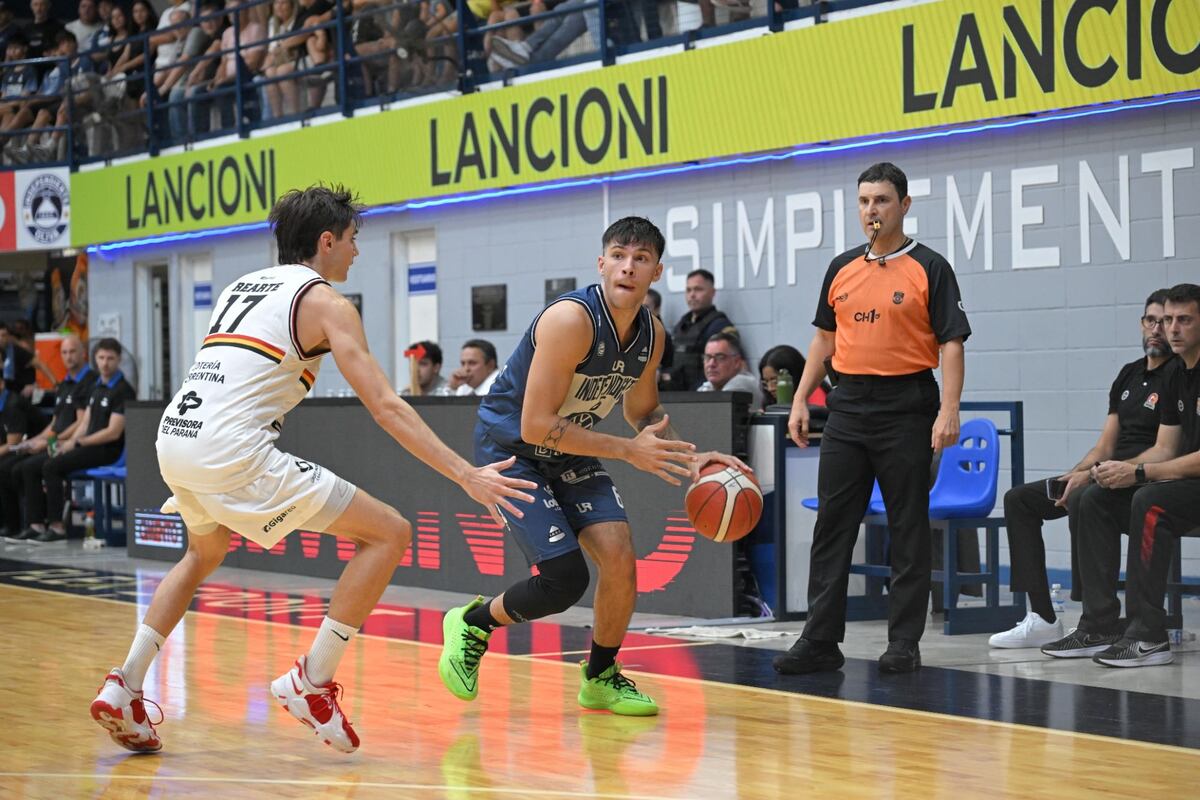 Independiente de Oliva, el increíble líder cordobés de la Liga Nacional de básquet. (Prensa LNB).