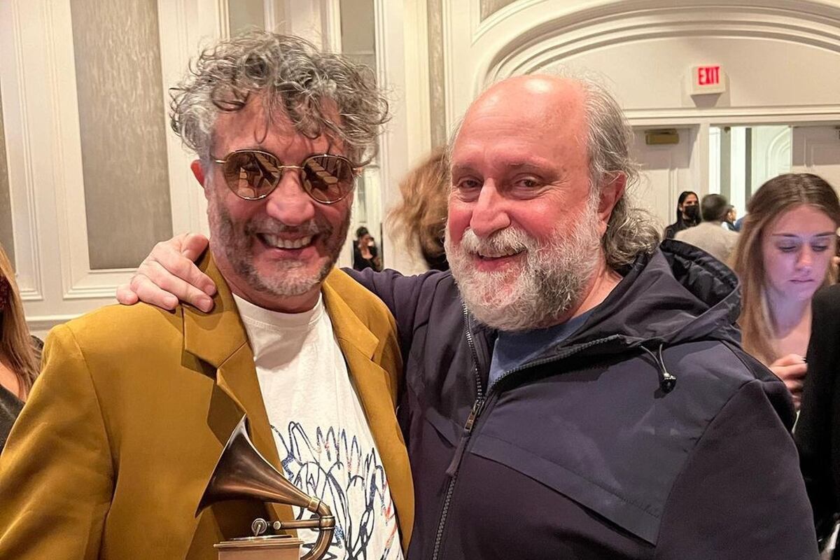 Fito Páez y Daniel Grinbank, en la edición 2021 del Grammy Latino. (Instagram @grinbankdaniel)
