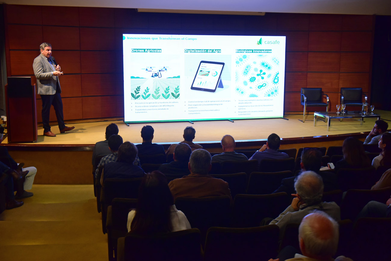 Federico Landgraf, director de la Cámara de Sanidad Agropecuaria y Fertilizantes (Casafe), en el ciclo Coyuntura y Agro. (Nicolás Bravo / La Voz)