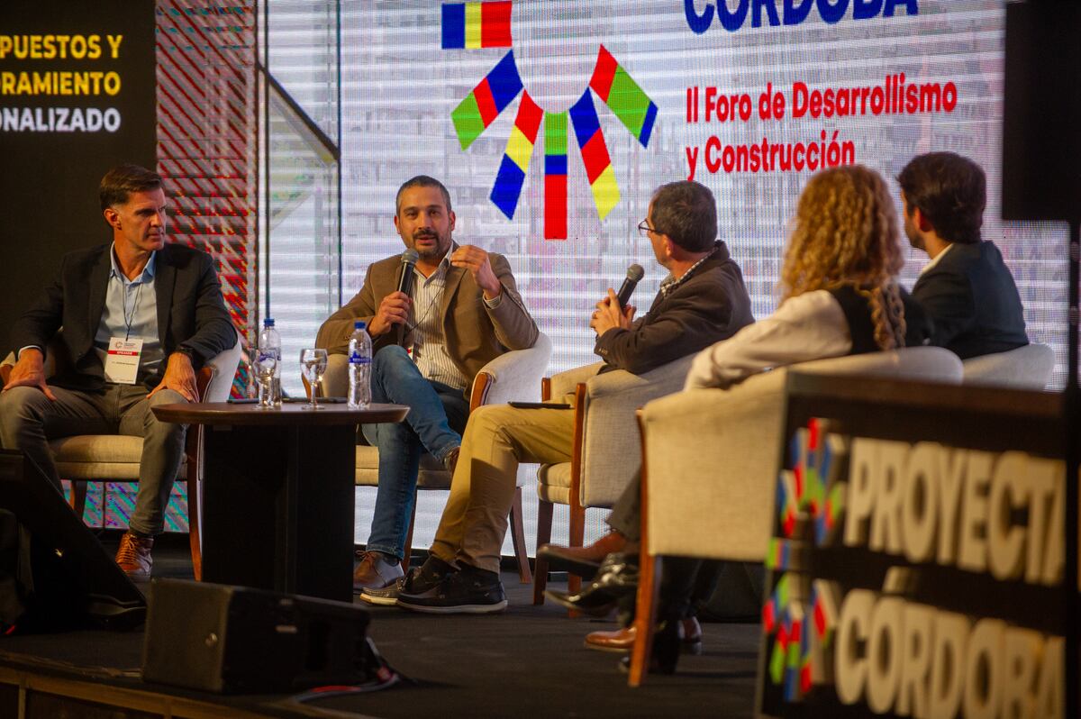 El Conversatorio Inmobiliario, con la presencia de profesionales del sector. (Gentileza Proyectar Córdoba)