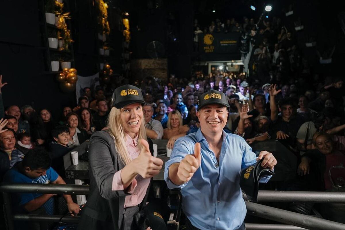 Sikora y Bornoroni, en un acto libertario.