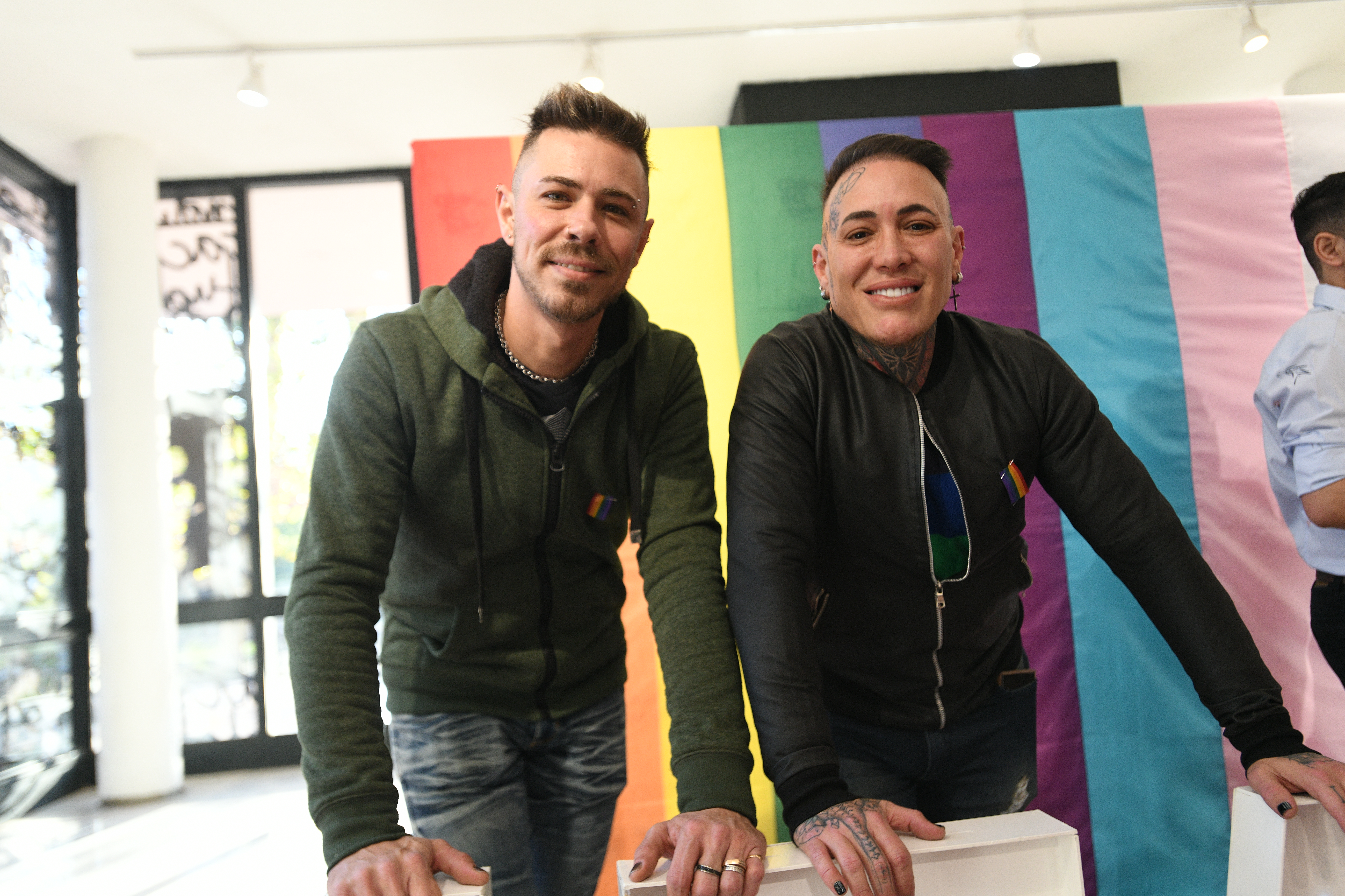 Alejandro y Pablo compartieron sus testimonios en un acto que organizó la Dirección de Género y Diversidades de la Municipalidad de Córdoba. (Javier Ferreyra / La Voz).