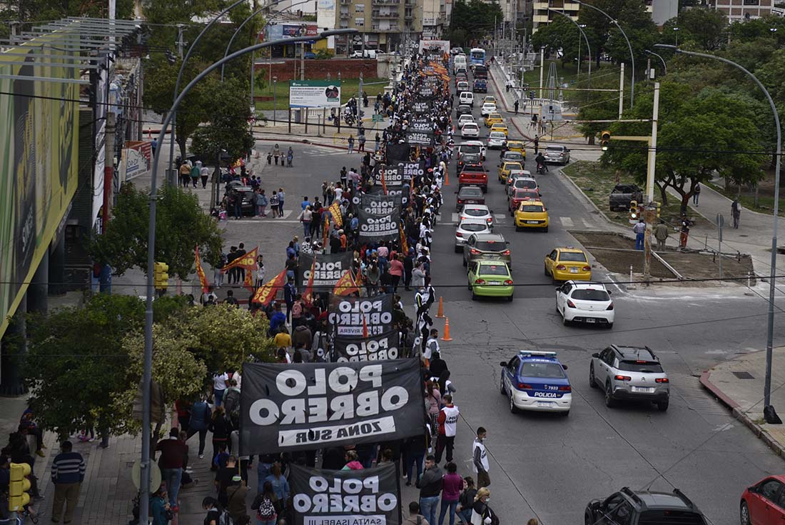 Marcha protesta de organizaciones sociales Polo Obrero por las calles de la ciudad de Córdoba.
Jueves 10 marzo 2022 / Foto: José Gabriel Hernández / La Voz
