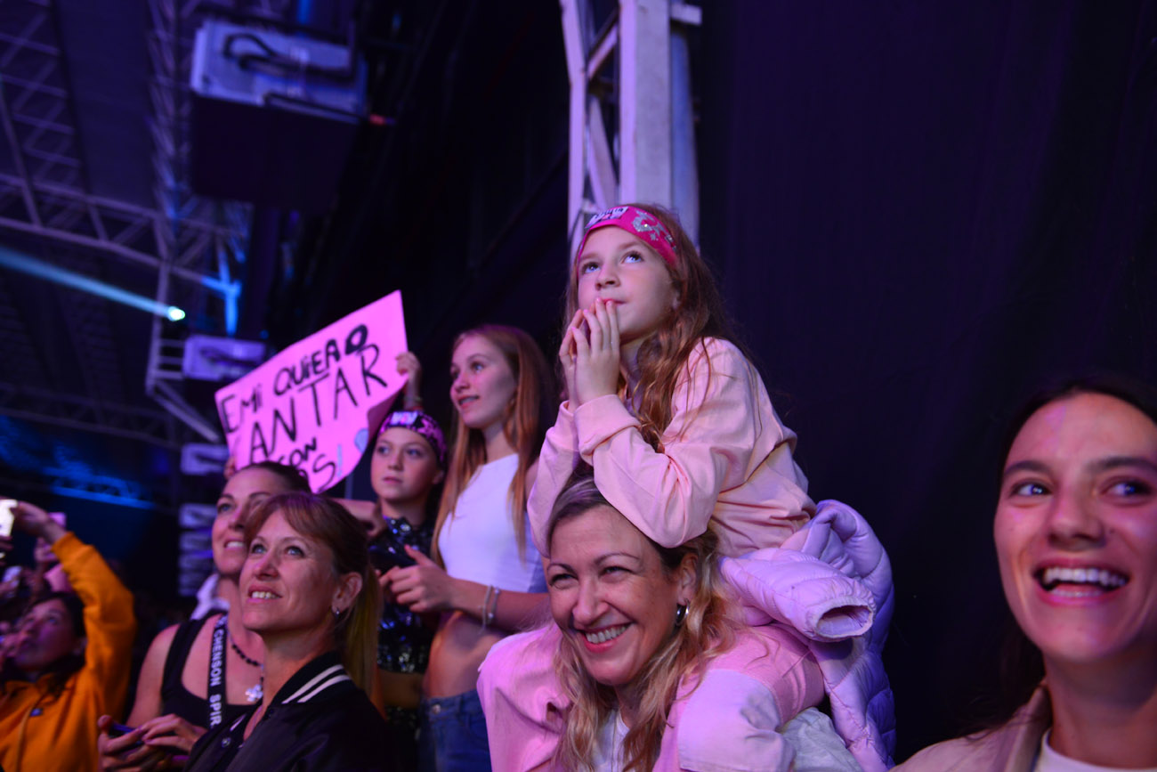 Emilia Mernes brindó un show en el Quality Arena con una enorme convocatoria de público.  (Nicolás Bravo / La Voz)