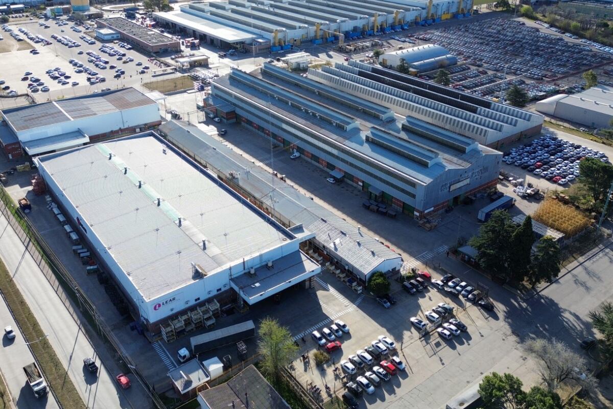 Ucoma 1. Producción industrial y abastecimiento para el sector automotriz.