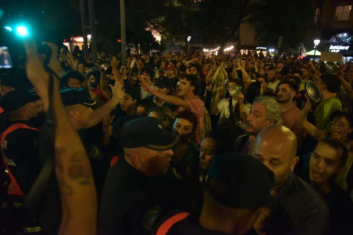 cacerolazo en patio olmos
