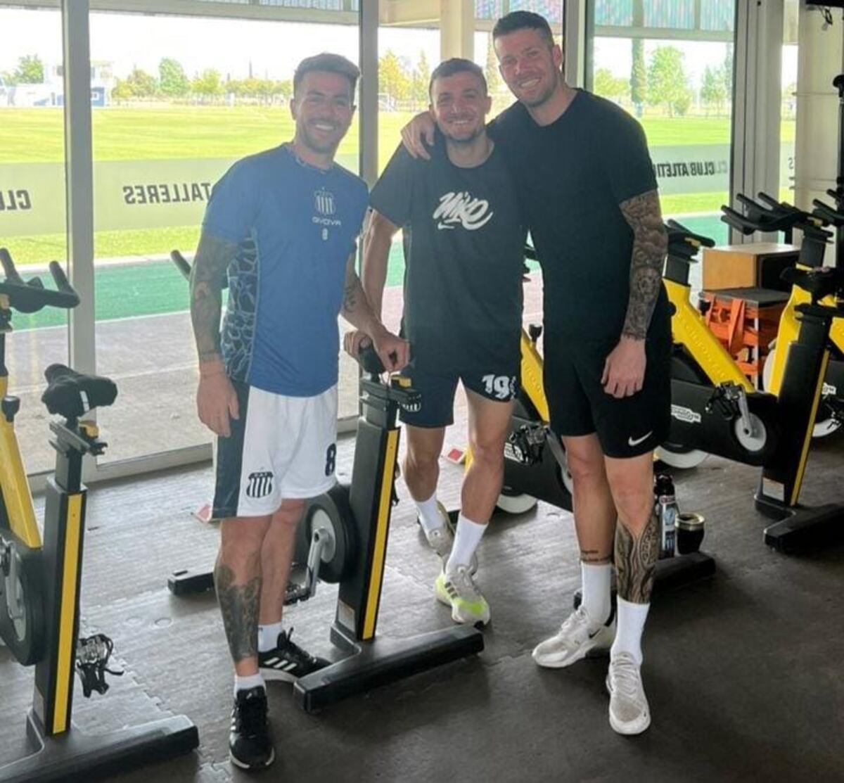 Julio Buffarini, Francisco Pizzini y Guido Herrera siguen entrenándose en el Card de Talleres, pese a la licencia. (Foto: Instagram de Julio Buffarini)