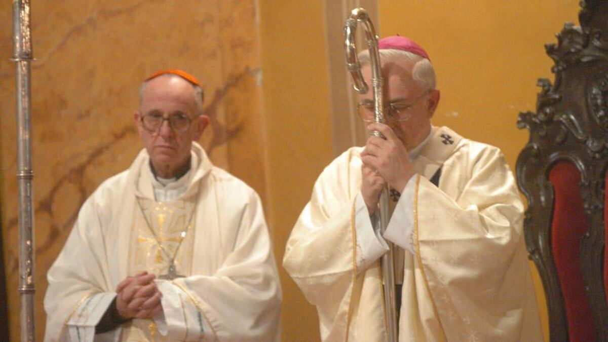 En Córdoba. En mayo de 2006, junto al arzobispo Ñáñez, durante el funeral de Raúl Primatesta (Martín Baez/Archivo).