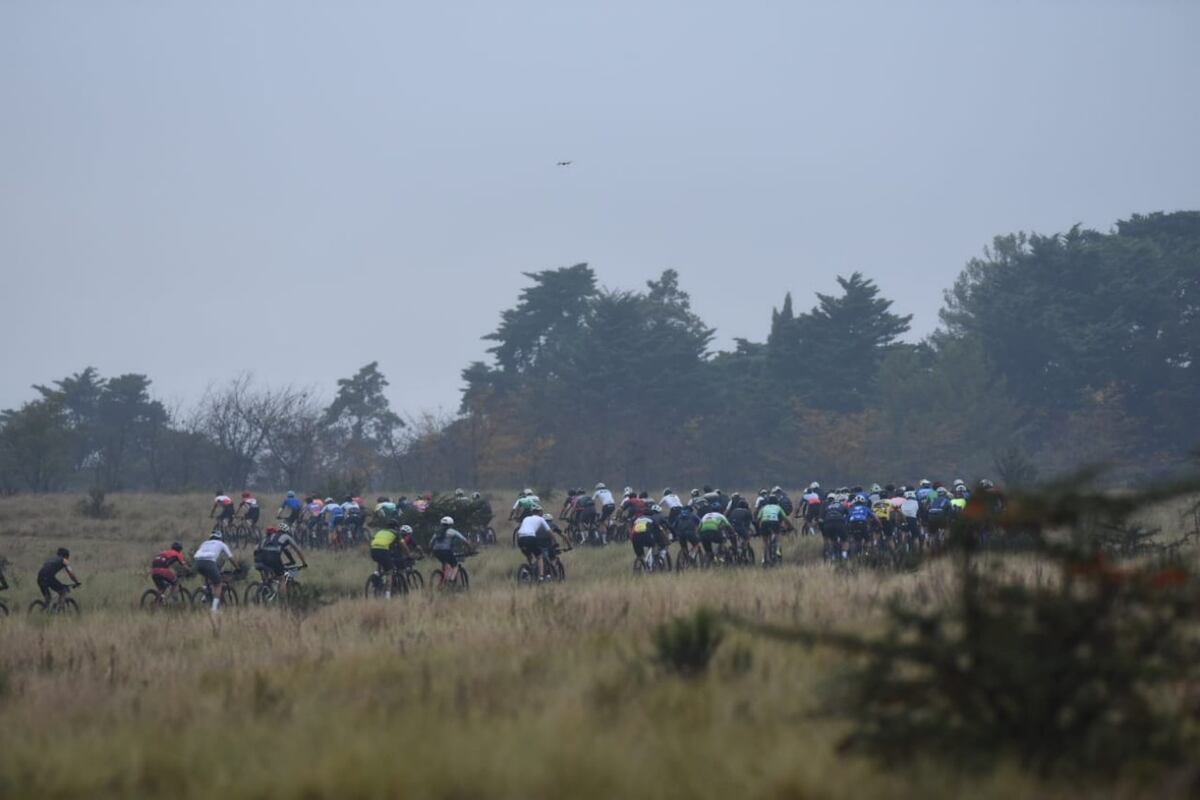 Desafío Río Pinto, día2. La competencia más convocante de MTB a nivel continental, con una inscripción de 5500 participantes, un récord histórico. (La Voz)