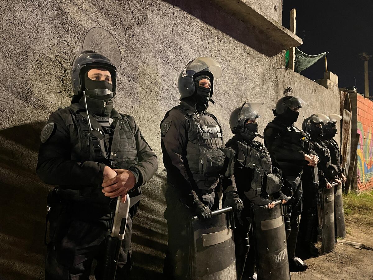 Secuestros de drogas y dinero. (Policía)