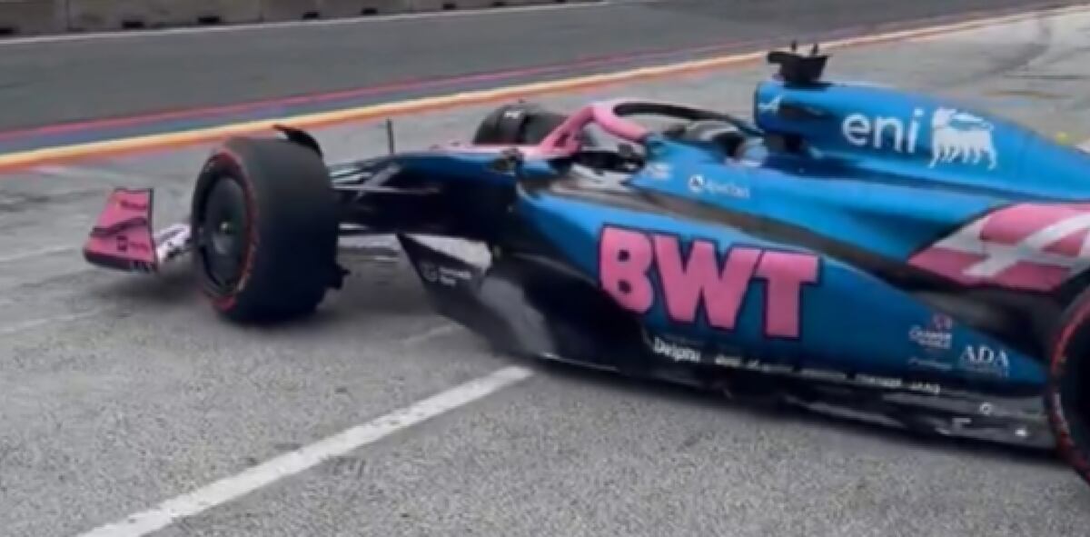 El piloto concasco negro y el Alpine sin npumero, gir´po hoy en Zandvoort, Paíeses Bajos y mañana tomaría el volante el argentino Franco Colapinto.
