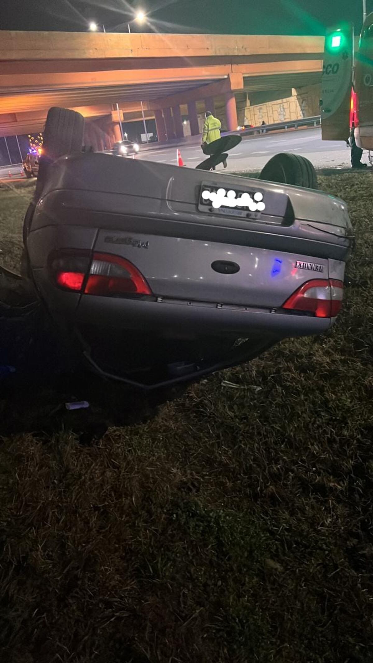 El auto. (Policía)