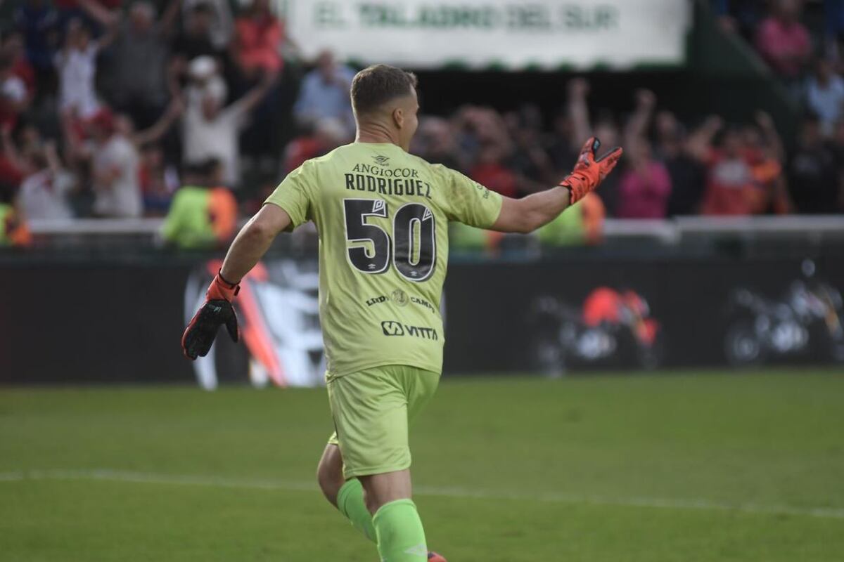 Argentinos Juniors y Defensa y Justicia se enfrentaron por los cuartos de final de la Copa de la Liga Profesional. (Gentileza Clarín)