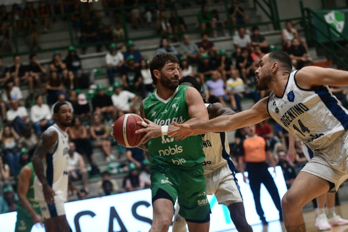Atenas recibió a Argentino de Junín por la Liga Nacional de Básquet. (Javier Ferreyra / La Voz)