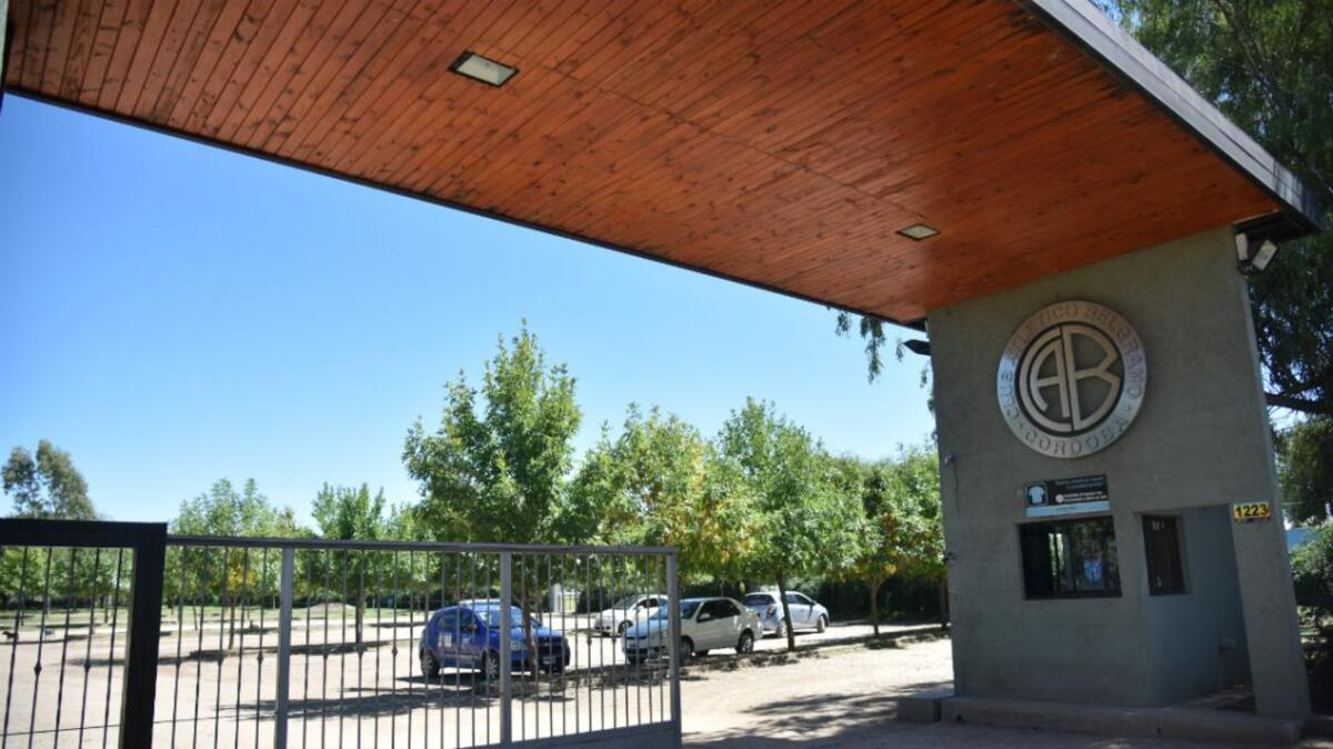 El predio de Villa Esquiú es uno de los orgullos del Celeste. Hasta la selección de Messi se entrenó aquí. (La Voz / Archivo)