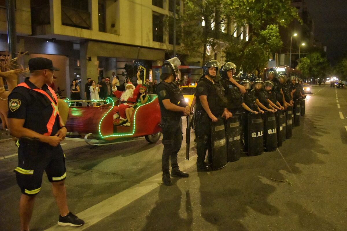 cacerolazo en patio olmos