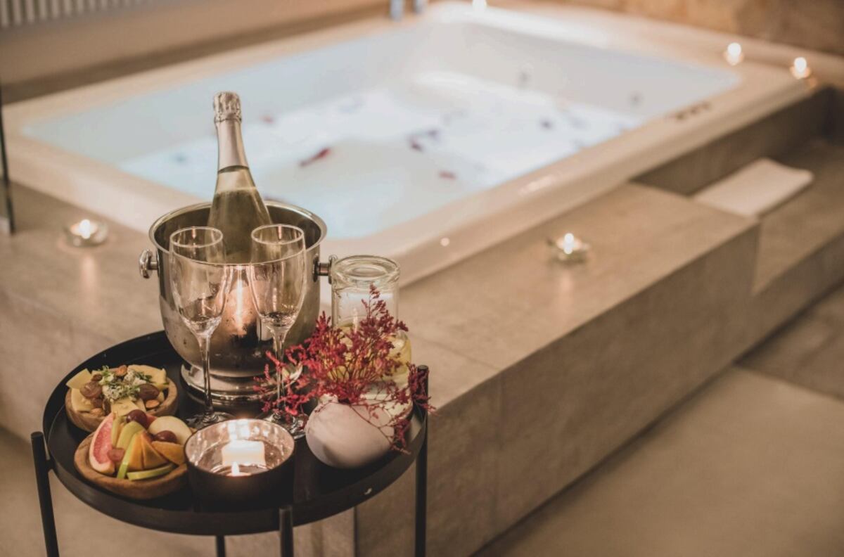 Azur Hotel & Spa