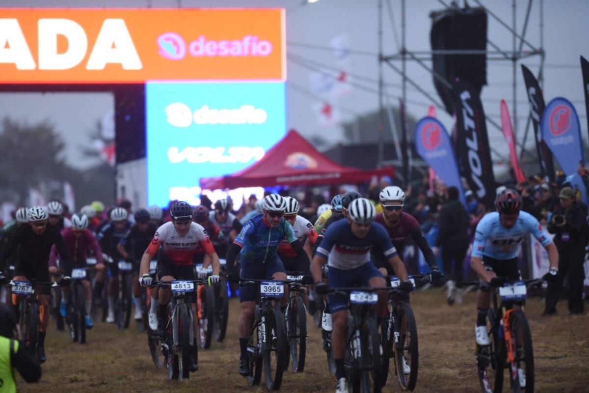 Desafío Río Pinto, día2. La competencia más convocante de MTB a nivel continental, con una inscripción de 5500 participantes, un récord histórico. (La Voz)
