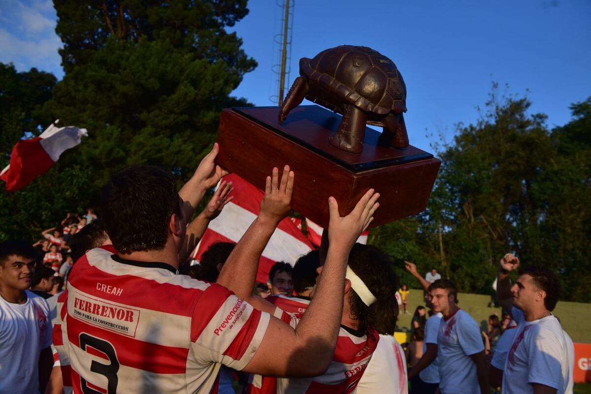 Jockey le ganó a Athletic, por la tercera fecha del Top 10, y celebró con La Tortuga.(José Gabriel Hernández / La Voz)
