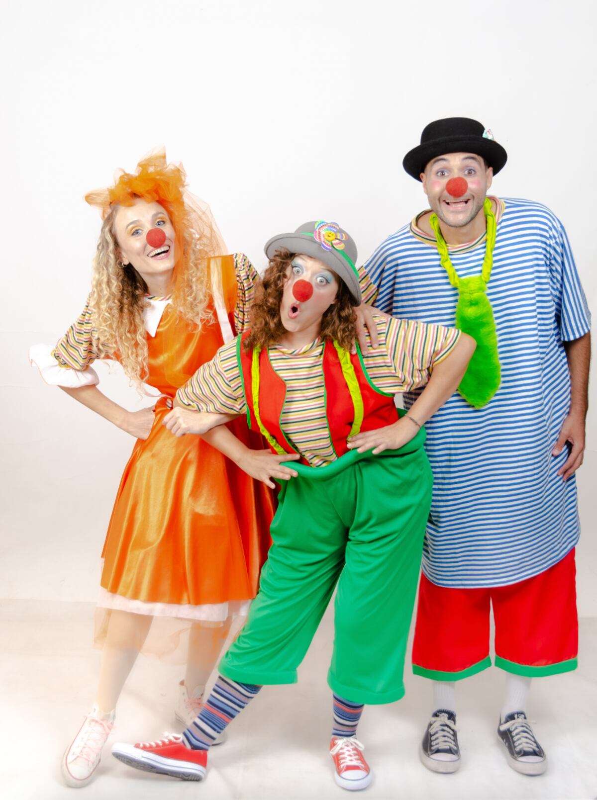 Rebeca Dünkler, Santiago Moroni, Victoria Vaccalluzzo, los actores de Payaso de Oz. Fuente: (Prensa)