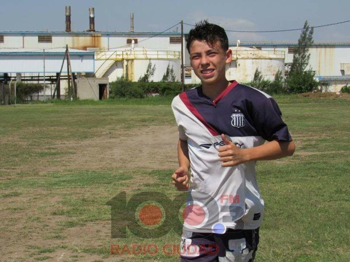 Luciano Arnijas, defensor de 22 años que se formó en Talleres y hoy es uno de los mejores de Deportivo Maipú de Mendoza, en la Primera Nacional. (Gentileza)