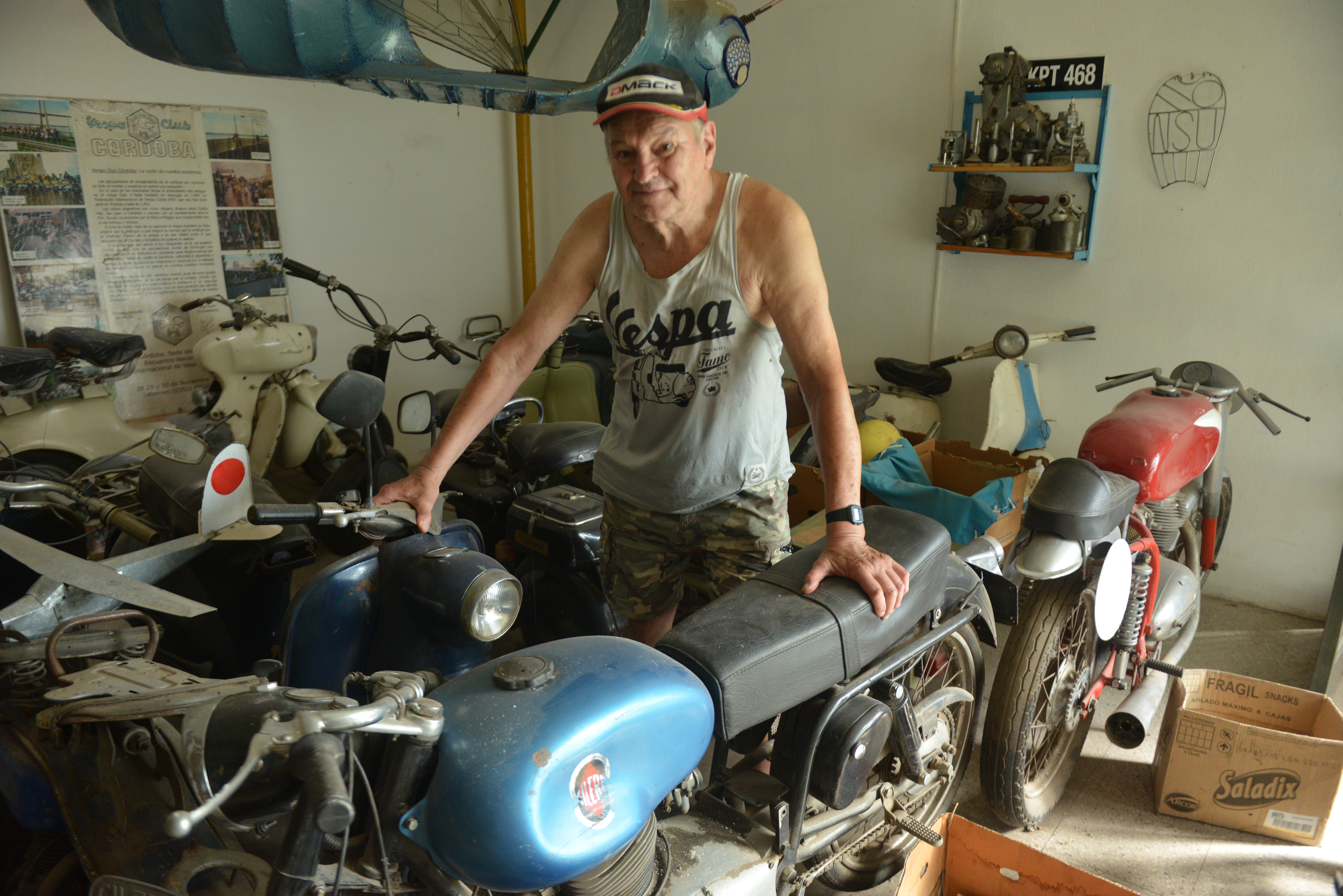 Jorge Sutter lleva más de 50 años en la moto, pero para la normativa vigente es un “principiante” y no le dan el carné (Javier Ferreyra / La Voz).