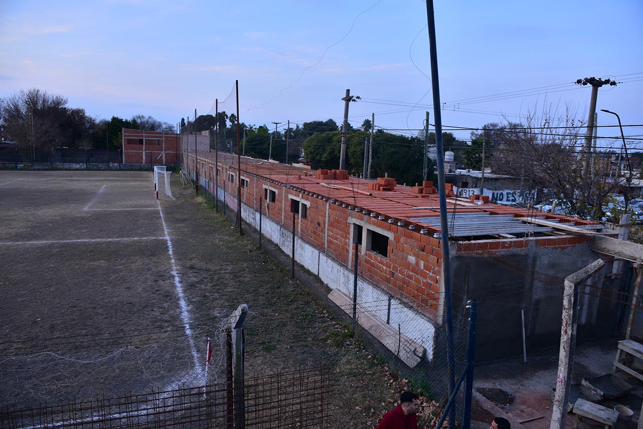 El "San Lorenzo Mall" tendrá siete locales comerciales y un gran salón. Esperan inaugurarlo a fin de año y principios de 2024. (José Gabriel Hernández / La Voz)