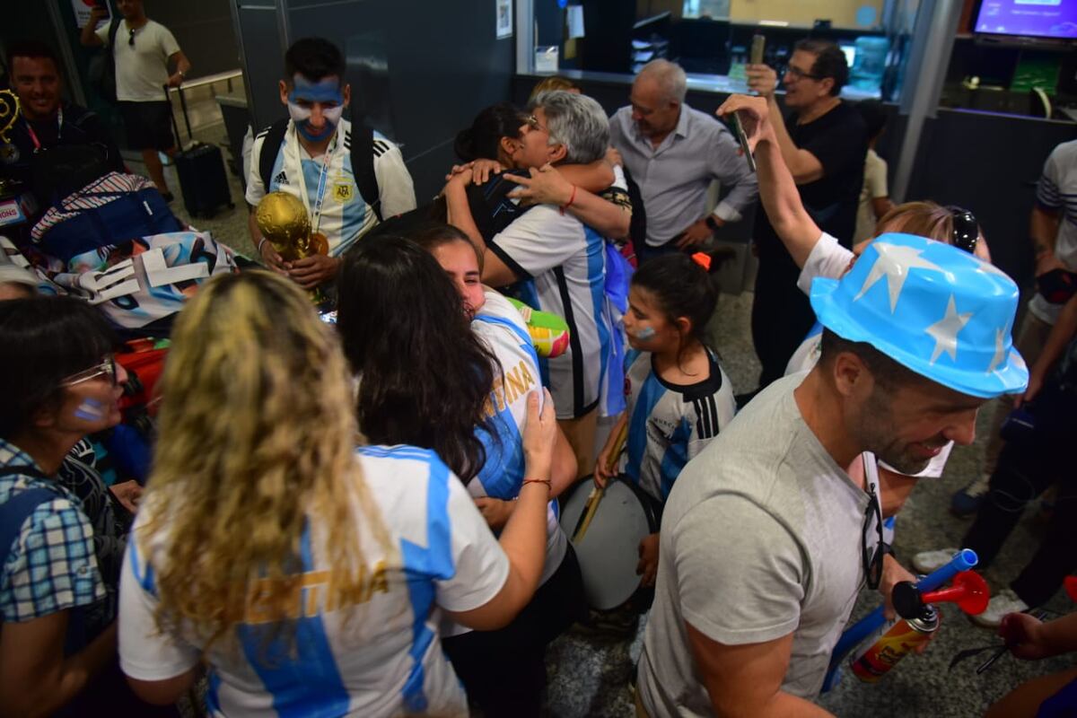 Las Murciélagas llegaron a Córdoba tras conquistar su segunda Copa del Mundo. (Javier Ferreyra / La Voz)