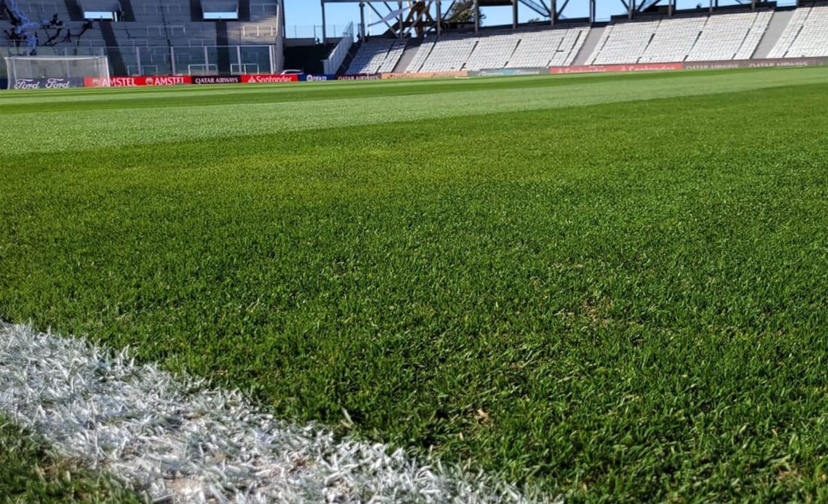 El césped no podrá ser una excusa este miércoles en Talleres-Colón (Foto: Prensa Agencia Córdoba Deportes).