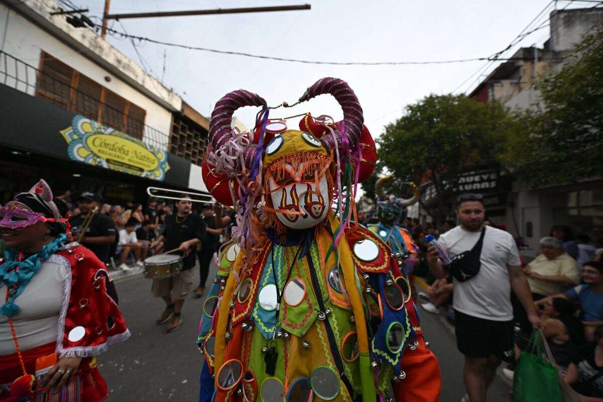 Cosquín 2026. Desfile inaugural en las calles de la ciudad. (Carlos Romero / La Voz)