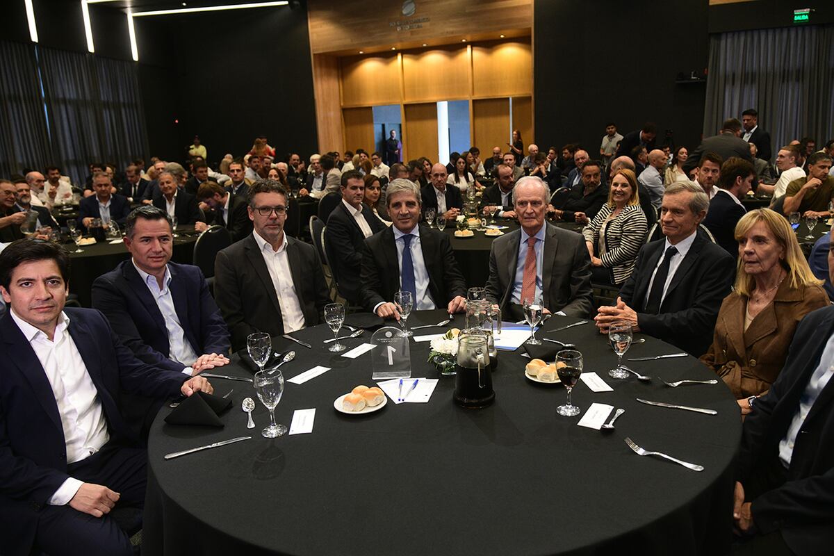 Roca, Bornoroni, Sandleris, Caputo, Tagle y Hermida (Ramiro Pereyra / La Voz)