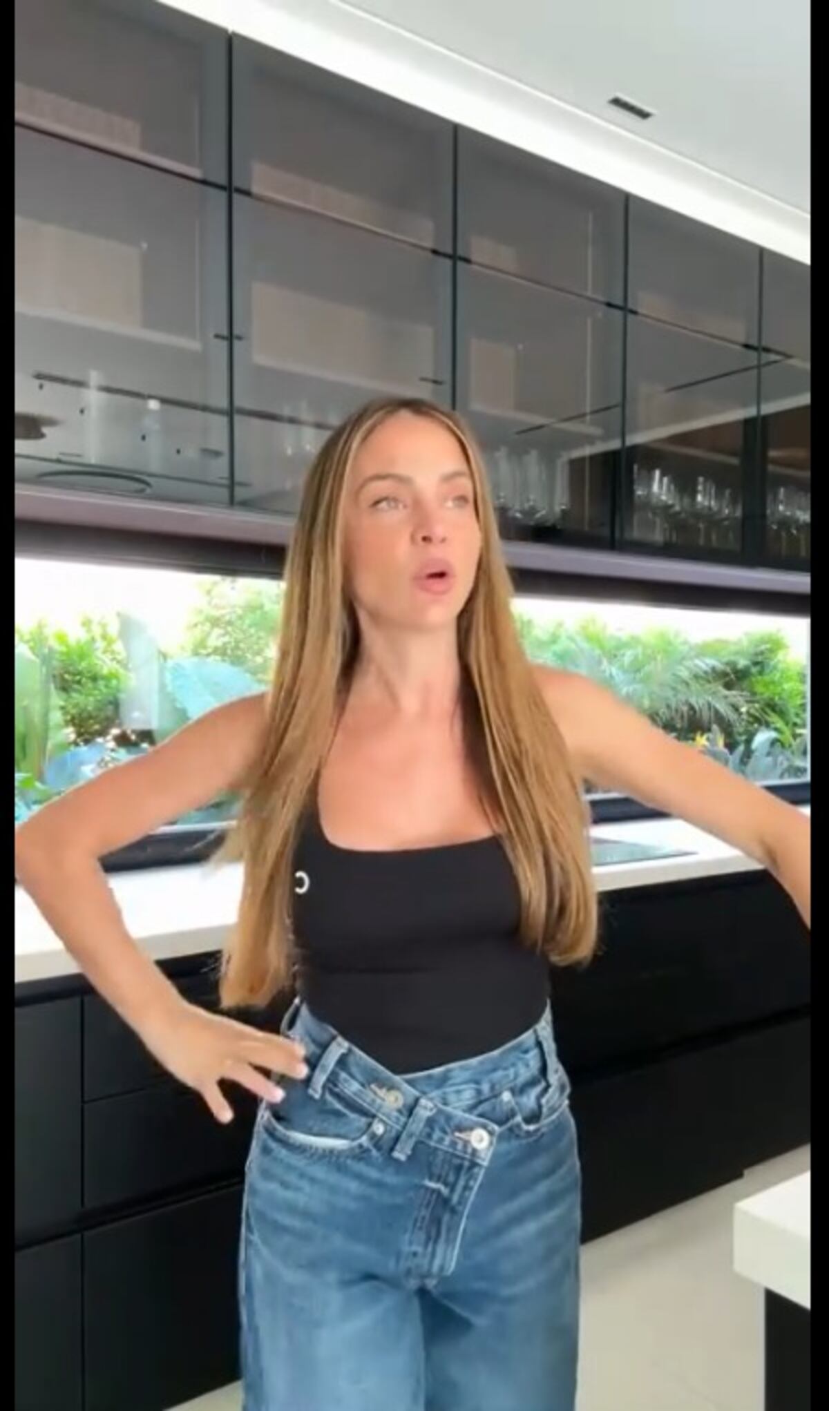 Así es la impactante cocina de Nicolás Tagliafico y Caro Calvagni: diseño moderno y estética profesional