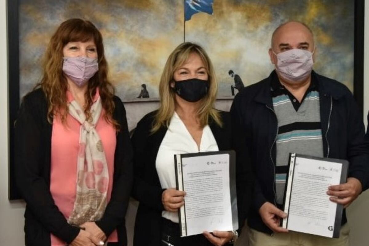 La iniciativa fortalece el incentivo a la formación y compromiso permanente.