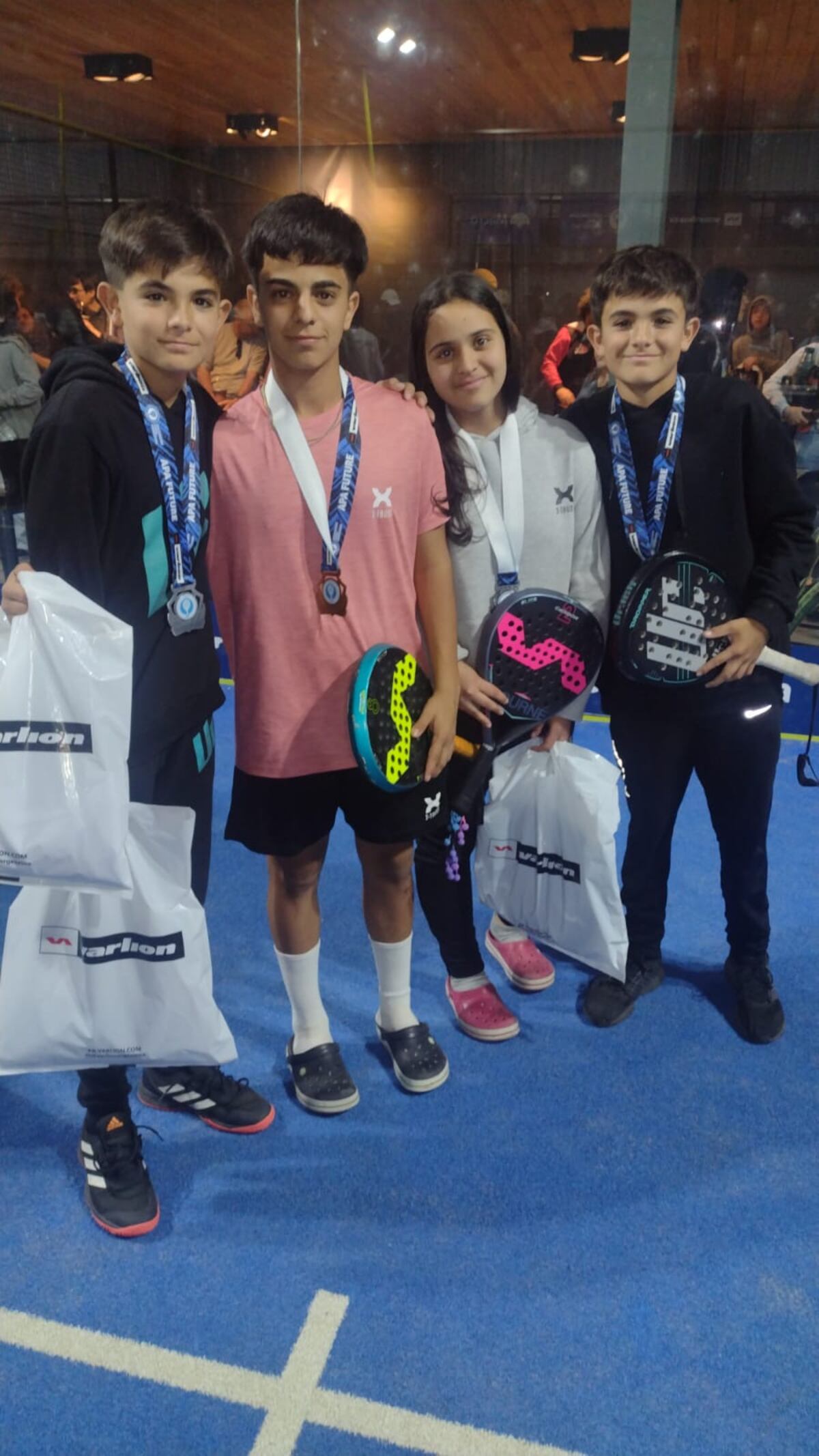 Lourdes Flores Olariaga, los mellizos Graupera y Santino Córdoba estarán en el Panamericano de Pádel en Camboriú.  