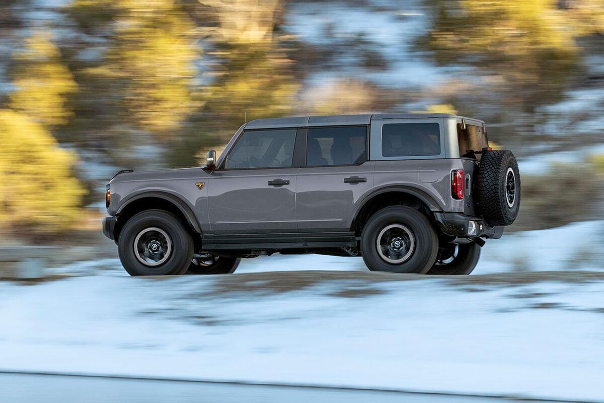 Sigue con el conocido motor Ecoboost V6 2.7 turbo naftero de 334 CV y 562 Nm.