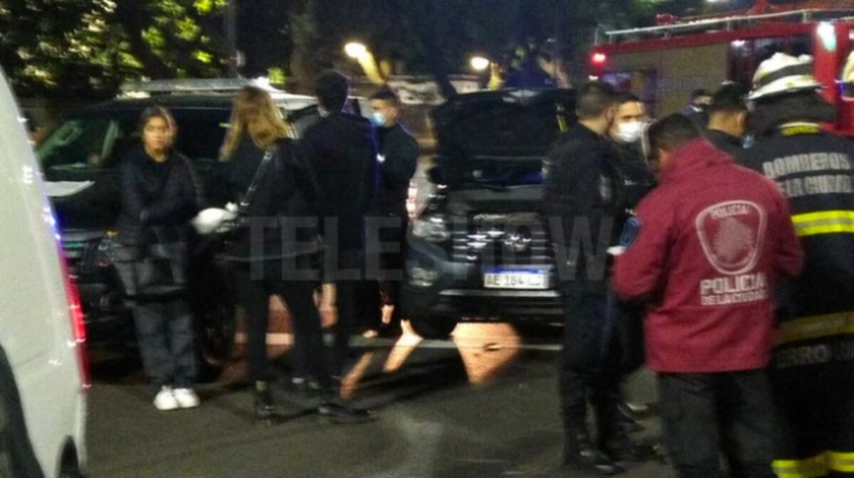 Martita y su amiga interrogadas por la policía tras el choque. Foto: Teleshow