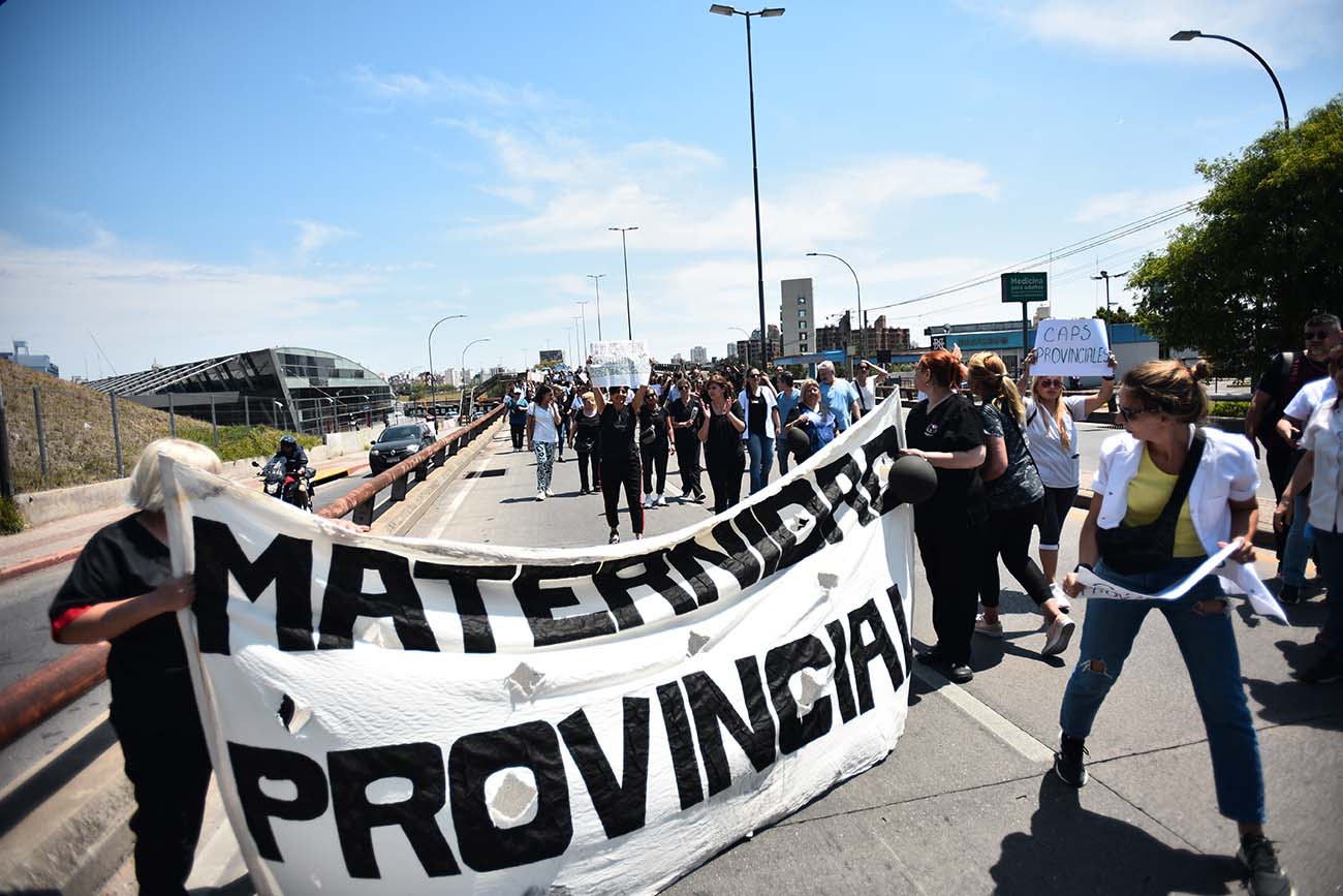 Protesta de personal de Salud de la Maternidad protesta en el Polo Sanitario. (Pedro Castillo / La Voz)