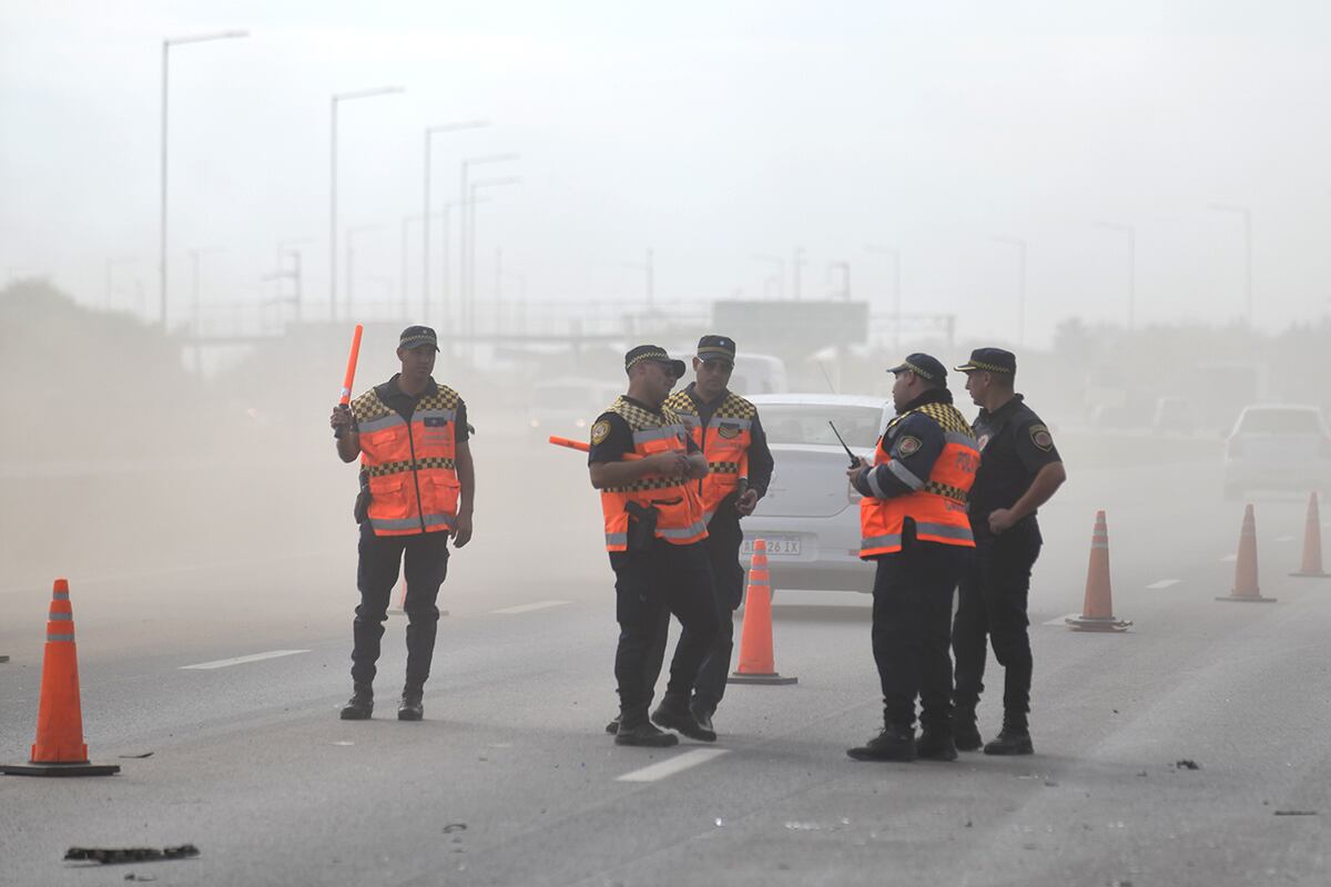 Accidente a la altura del puente Sabattini en un puesto de la policía Caminera. (Ramiro Pereyra / La Voz)