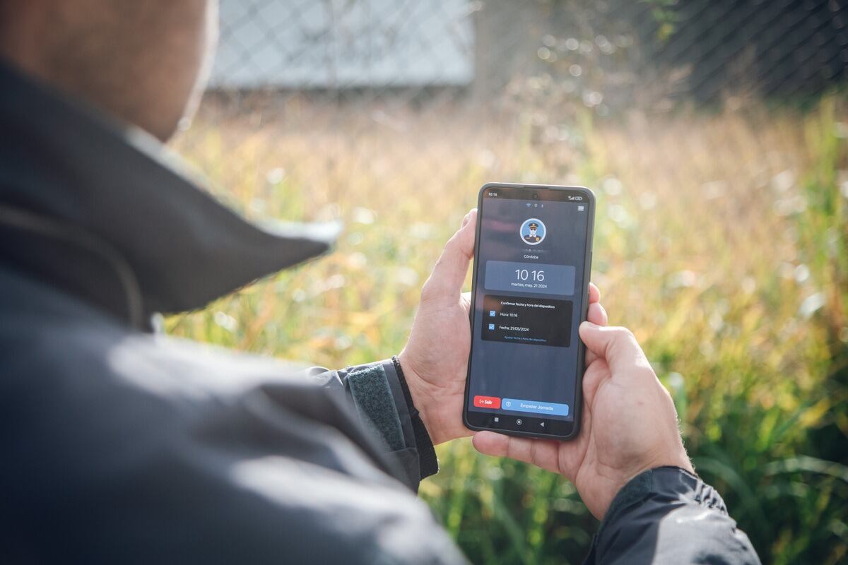 Los inspectores ambientales de la Municipalidad de Córdoba ya usan el sistema para confeccionar las actas digitales (Prensa Municipalidad de Córdoba).