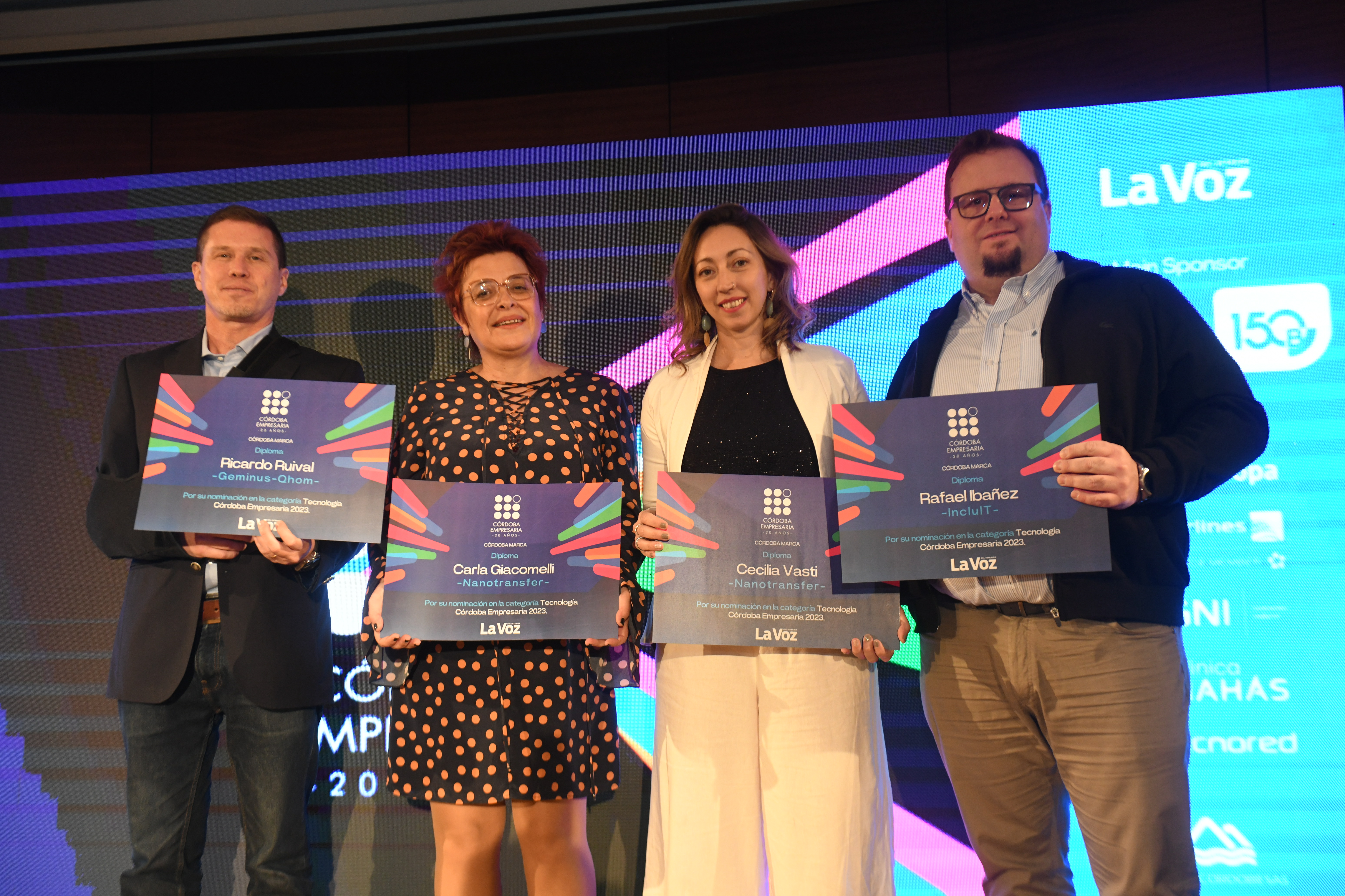 Ricardo Ruival (Geminus-Qhom); Carla Giacomelli y Cecilia Vasti (Nanotransfer) y Andrés Godino, en nombre de Rafael Ibañez (IncluIT), fue la terna de Tecnología de Córdoba Empresaria 2023. (Javier Ferreyra / La Voz)