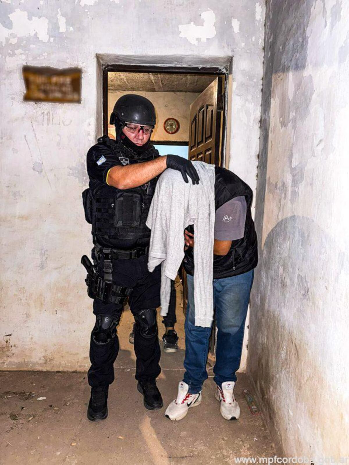 Detuvieron a dos hombres por narcotráfico en Córdoba: los encontraron fraccionando droga. (MPF)
