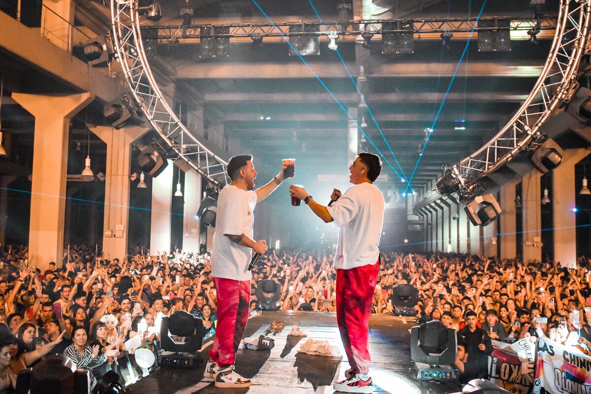 Nicolás Sattler y "Chino" Herrera, con muchos motivos para brindar. (Prensa Q' Lokura)