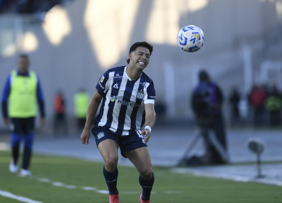 Talleres ante Gimnasia en el Kempes. (Facundo Luque / La Voz).