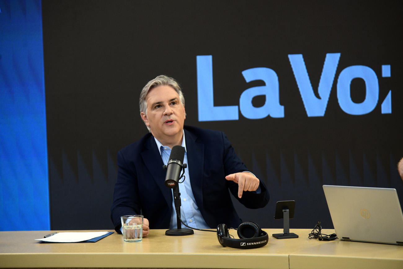 El gobernador de Córdoba, Martín Llaryora, en La Voz en Vivo. (Ramiro Pereyra / La Voz)