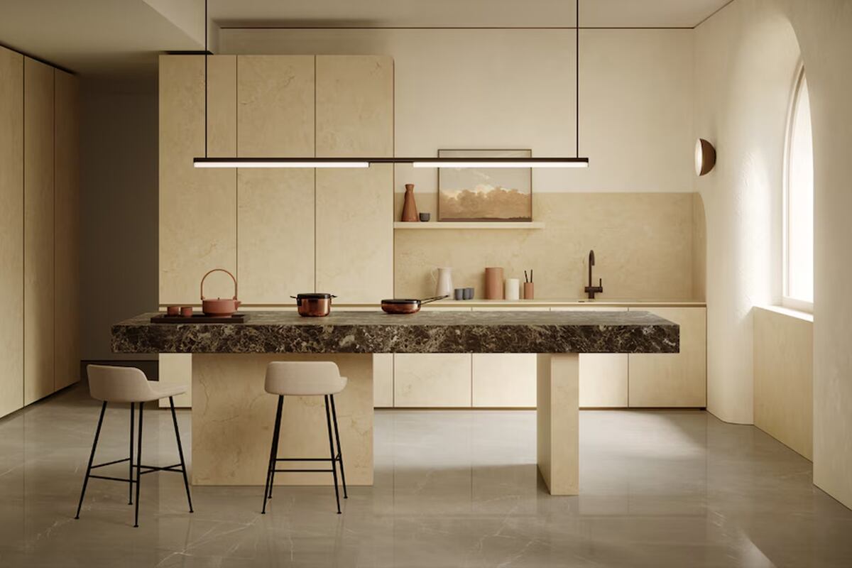 El porcelanato es el piso preferido, porque ofrece una amplia paleta de diseños y gran resistencia. Marazzi.