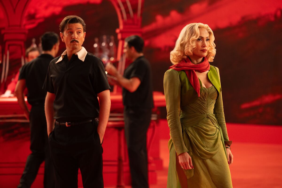 "El beso de la mujer araña", con Jennifer Lopez, Diego Luna, Tonatiuh Elizarraz, Bruno Bichir y Josefina Scaglione. (BF Paris)