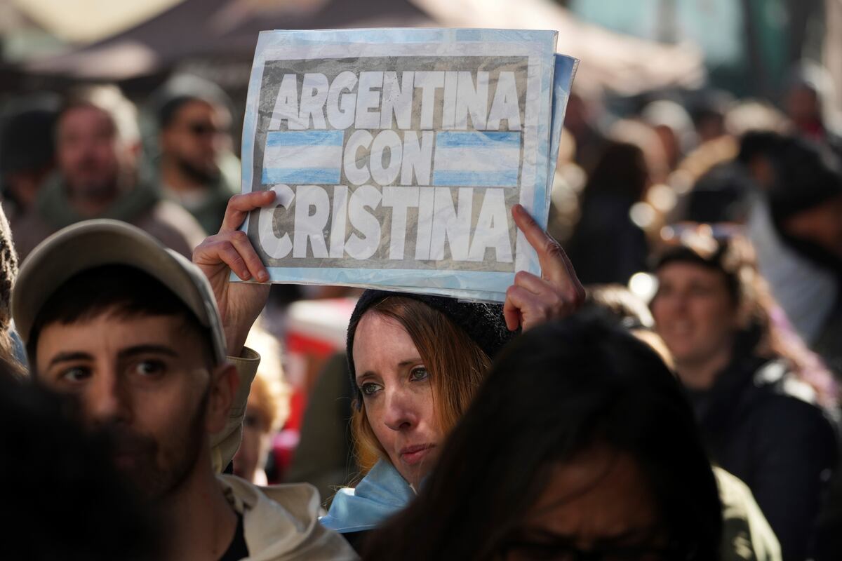 Las fotos de la marcha a favor de Cristina Kirchner. (AP)